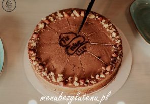 Tort kawowy z laskowymi_MbG