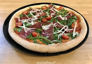 PizzaNaturalna_pizza na talerzu (Kopiowanie)