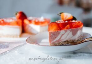 Sernik owocowa zebra